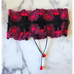 Victorias Secret Womens Waist Cincher Medium Pink Black Lace Floral Garter Belt